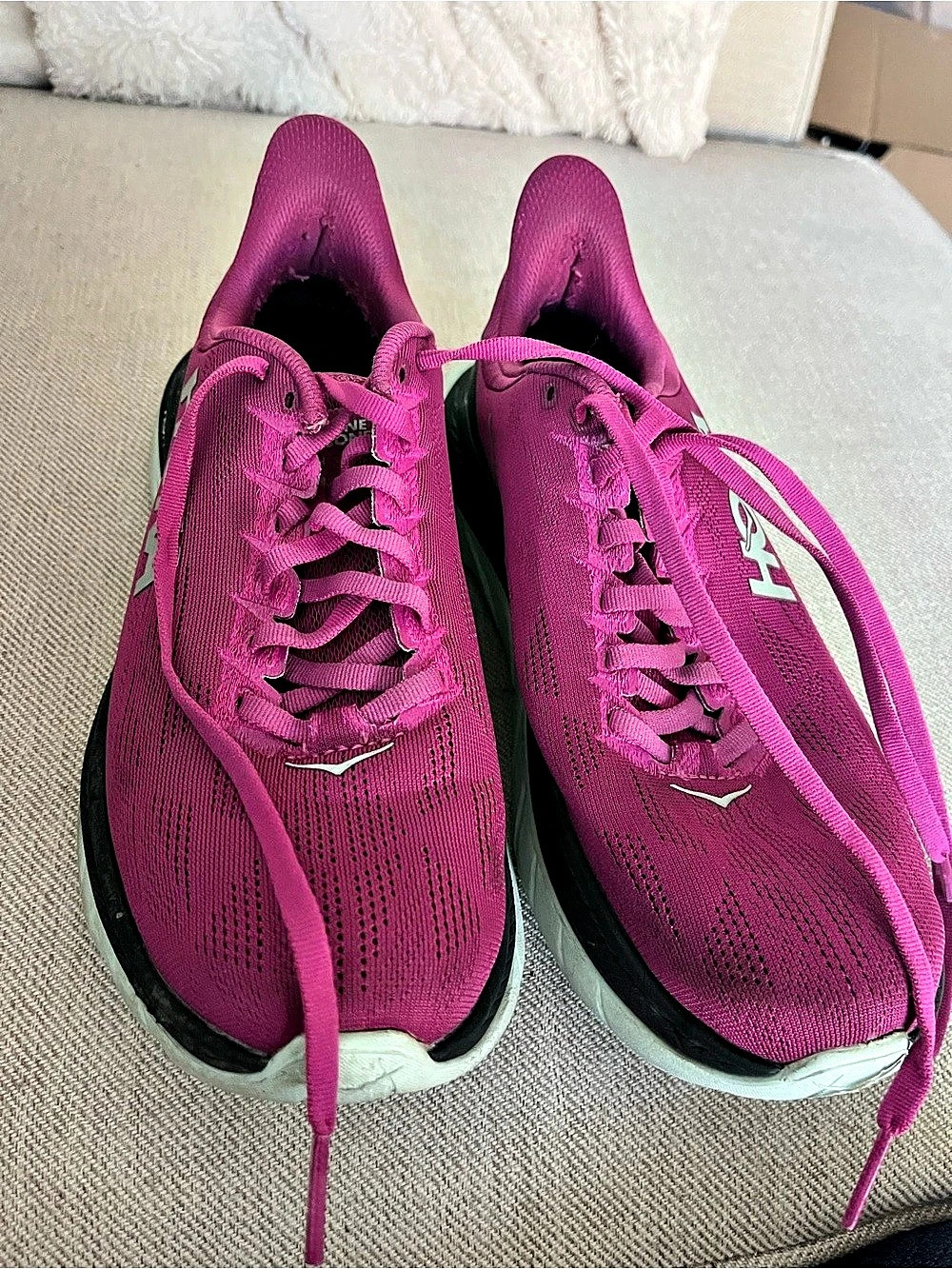 Hoka One PROFLY Women's Pink Athletic Shoes US 7.5B